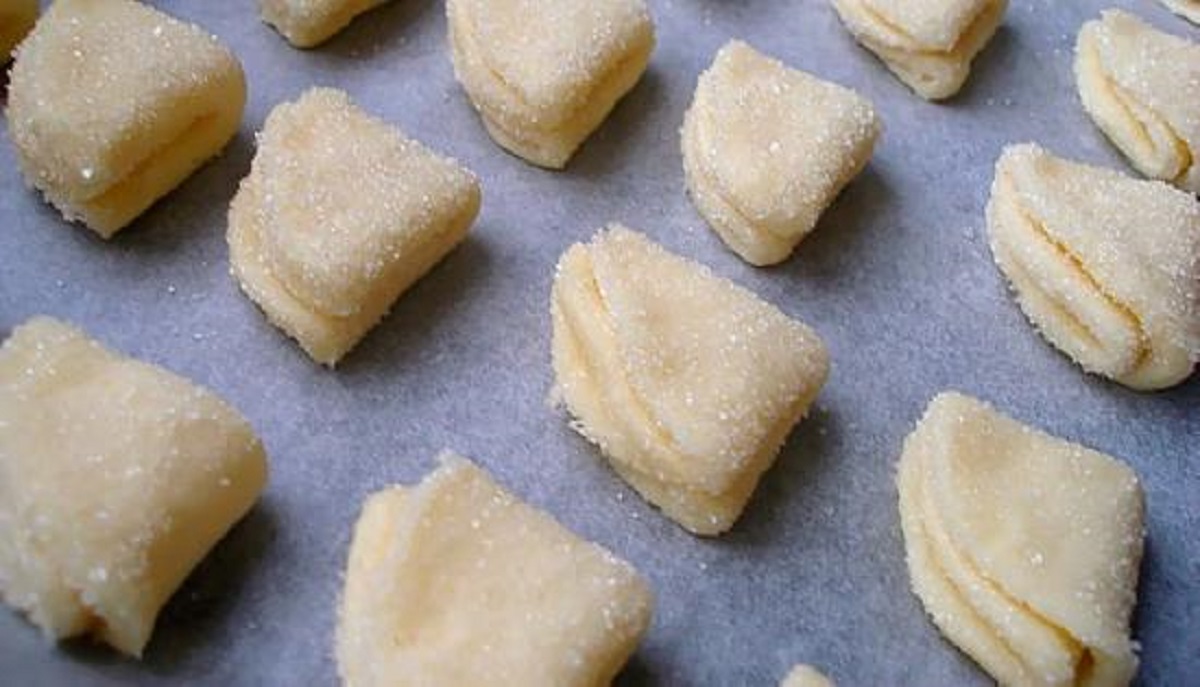 Печенье домашнее с сахаром треугольники