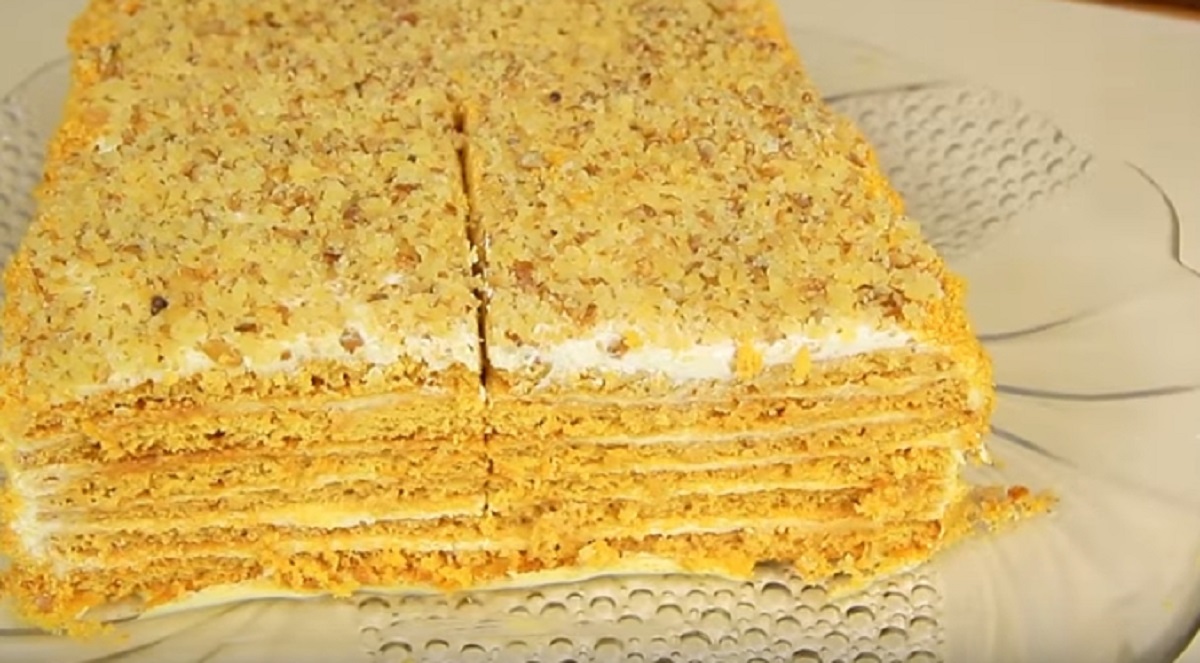 Rețeta Tort cu miere și nuci | Torturi | Rețete comentate